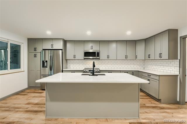Foto del edificio - 3735 Benton St