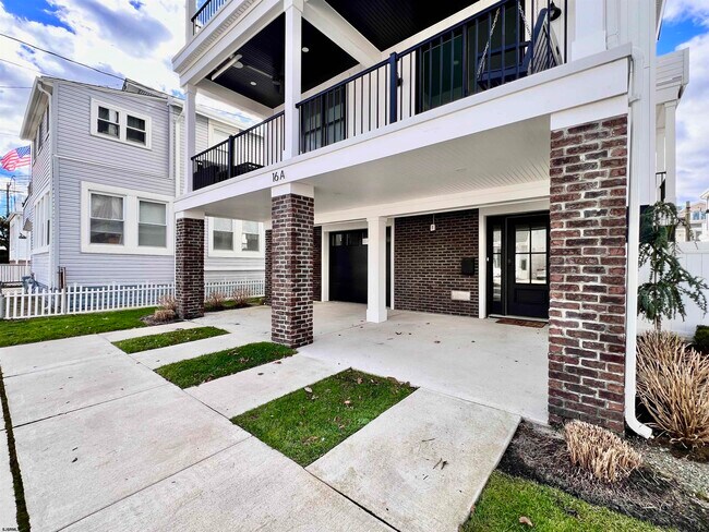 Building Photo - 16 A S Fredericksburg Ave