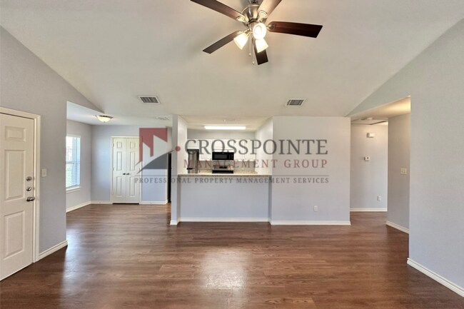 Foto del edificio - 2 Bedroom 2 Bath Duplex at Mansion Creek in Tyler! 1/2 OFF your first full month’s rent!