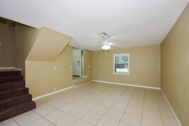 2204 W Sugar Creek Dr - House Rental in Lakeland, FL | Apartments.com