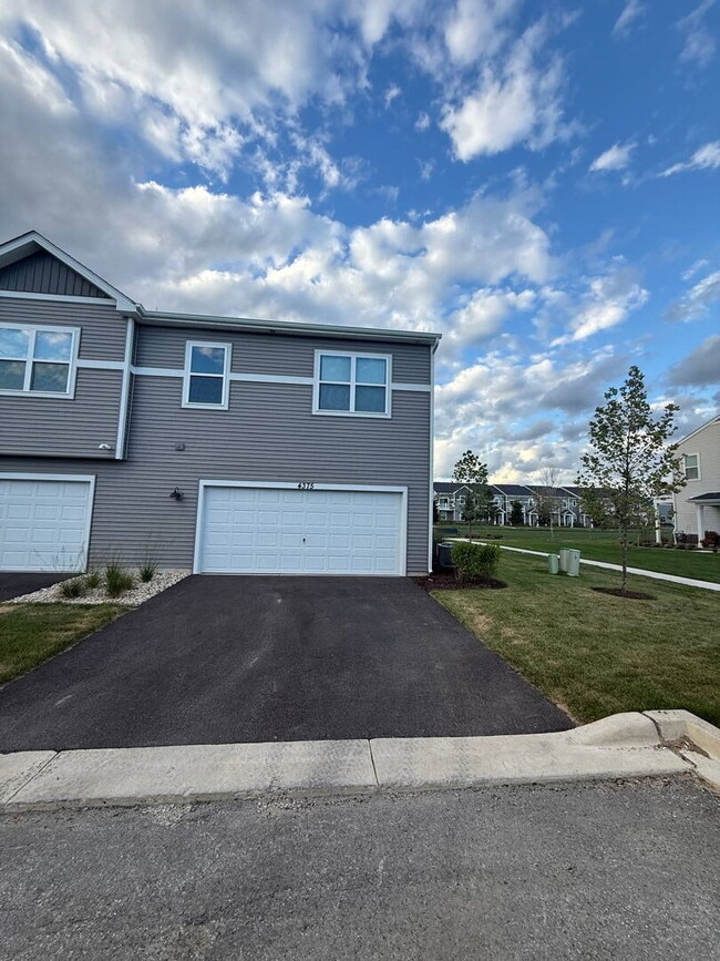 Building Photo - 4375 Chelsea Mnr Cir