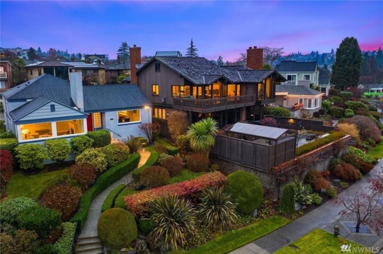 Foto del edificio - 3432 W Blaine St