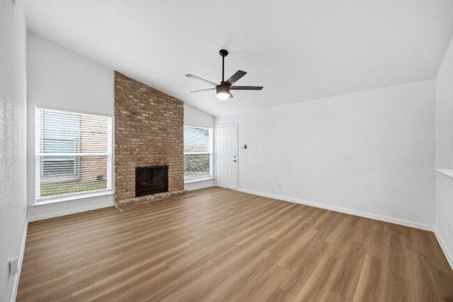 Foto del edificio - 218 W William Cannon Dr