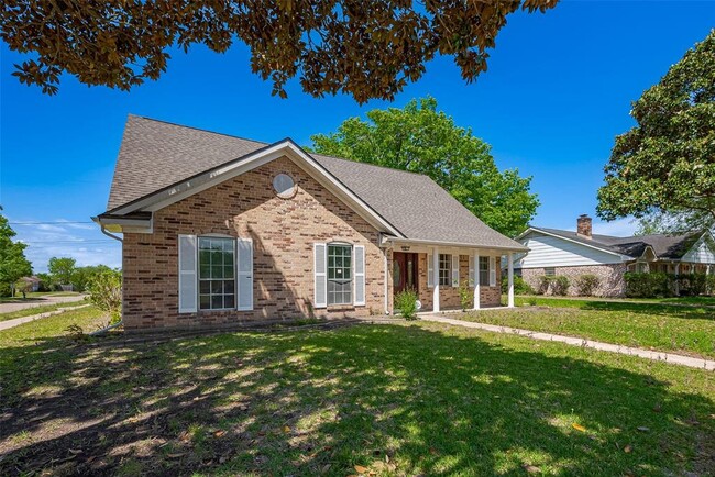 Building Photo - 9242 Rowan Ln