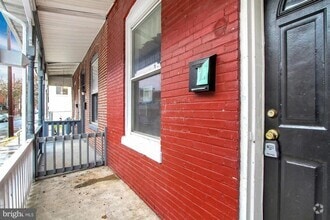 Building Photo - 2208 Logan St