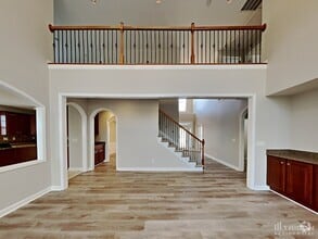 Building Photo - 1514 Red Oak Dr