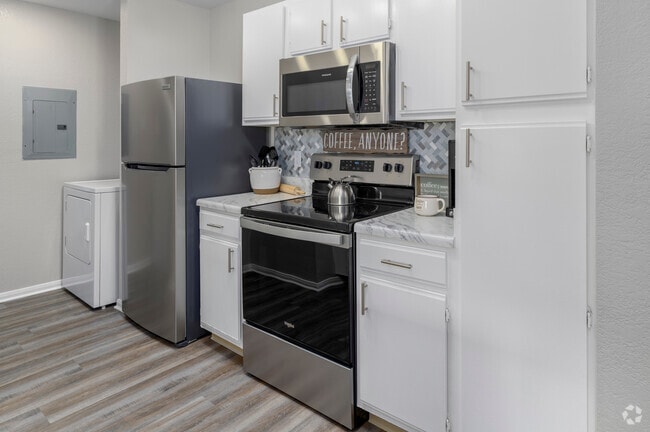 Interior Photo - Highline
