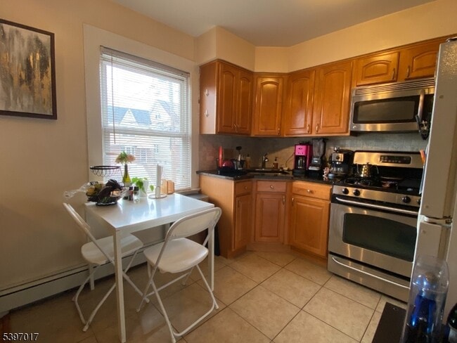 Foto del edificio - 26 Alexander Ave