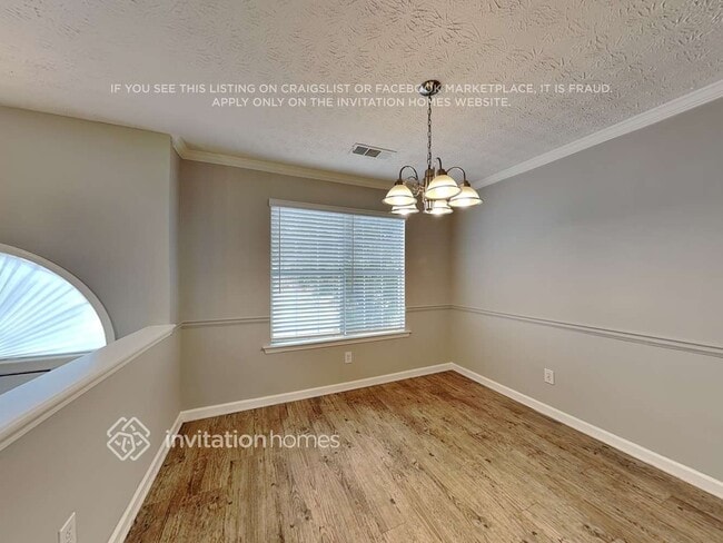 Building Photo - 821 Lorraine Ln