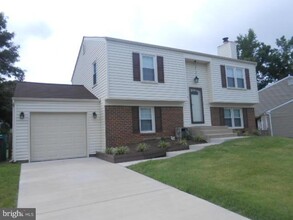 Building Photo - 2353 Windsor Park Ct