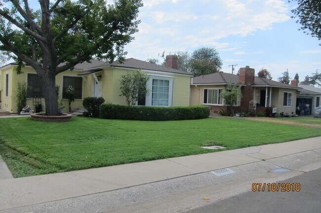 Building Photo - 10832 El Rey Dr