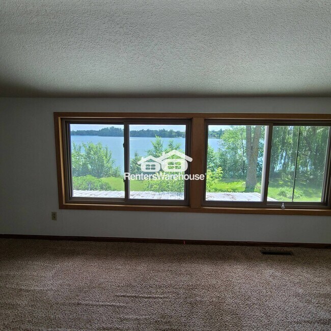 Foto del edificio - 9900 Sharon Pl NW