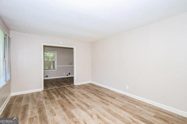 Building Photo - 4244 Boling Dr