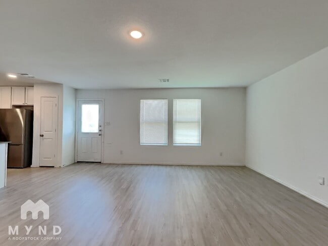 Foto del edificio - 9007 Lunar Cove