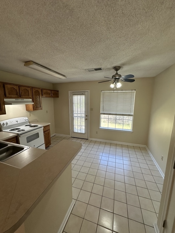 Photo - 6968 Bellevue Trce House