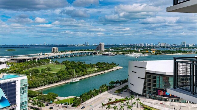 Foto del edificio - 460 NE 5th St