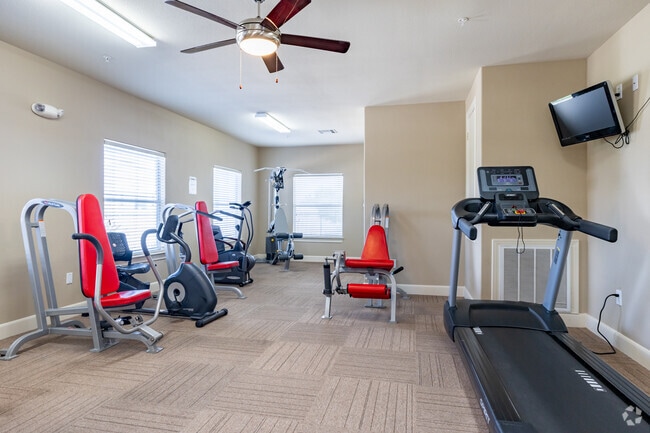 Gimnasio - West Oaks Village Senior