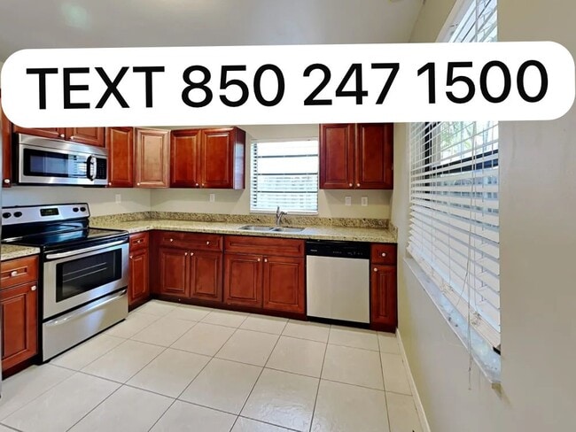 Building Photo - 1388 SW 151st Ave