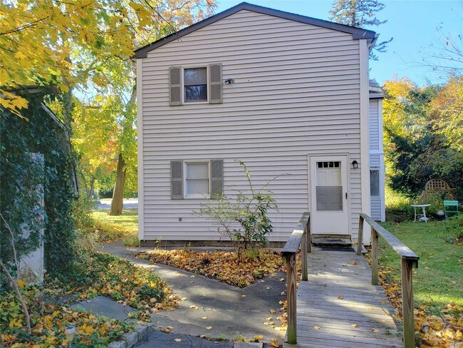 Building Photo - 143 Landing Ave