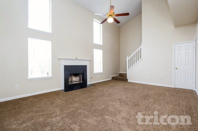 Foto del edificio - 3546 Riverview Club Dr