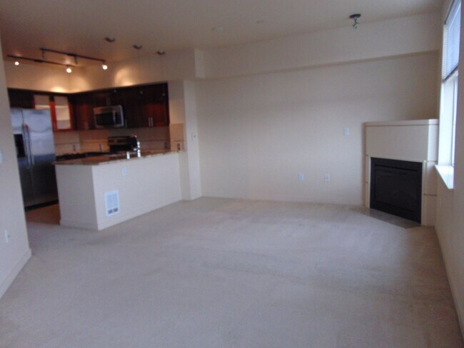 Foto del edificio - Luxurious and Spacious Ballard 1 Bedroom C...