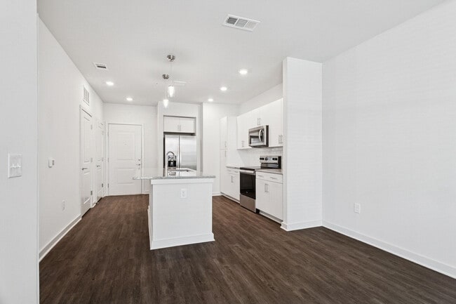 Interior Photo - Ascend at Carlton