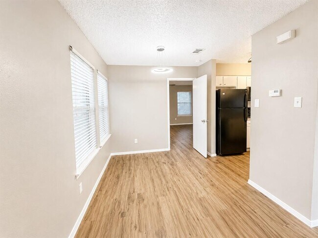 Foto del edificio - 10507 Mellow Ln
