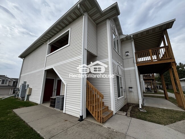 Building Photo - 950 67th St