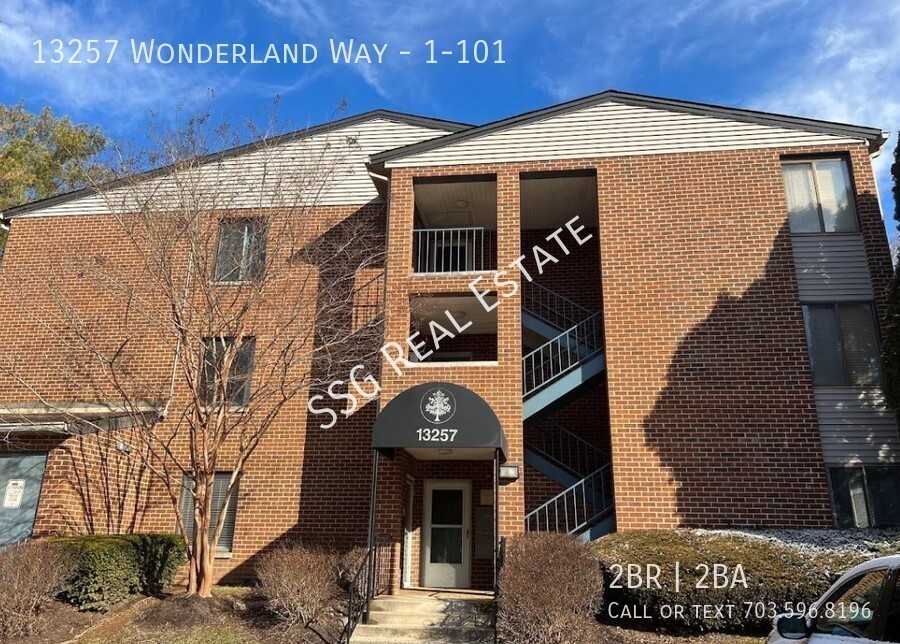 Primary Photo - Bright and sunny ground floor 2 Bed condo ...