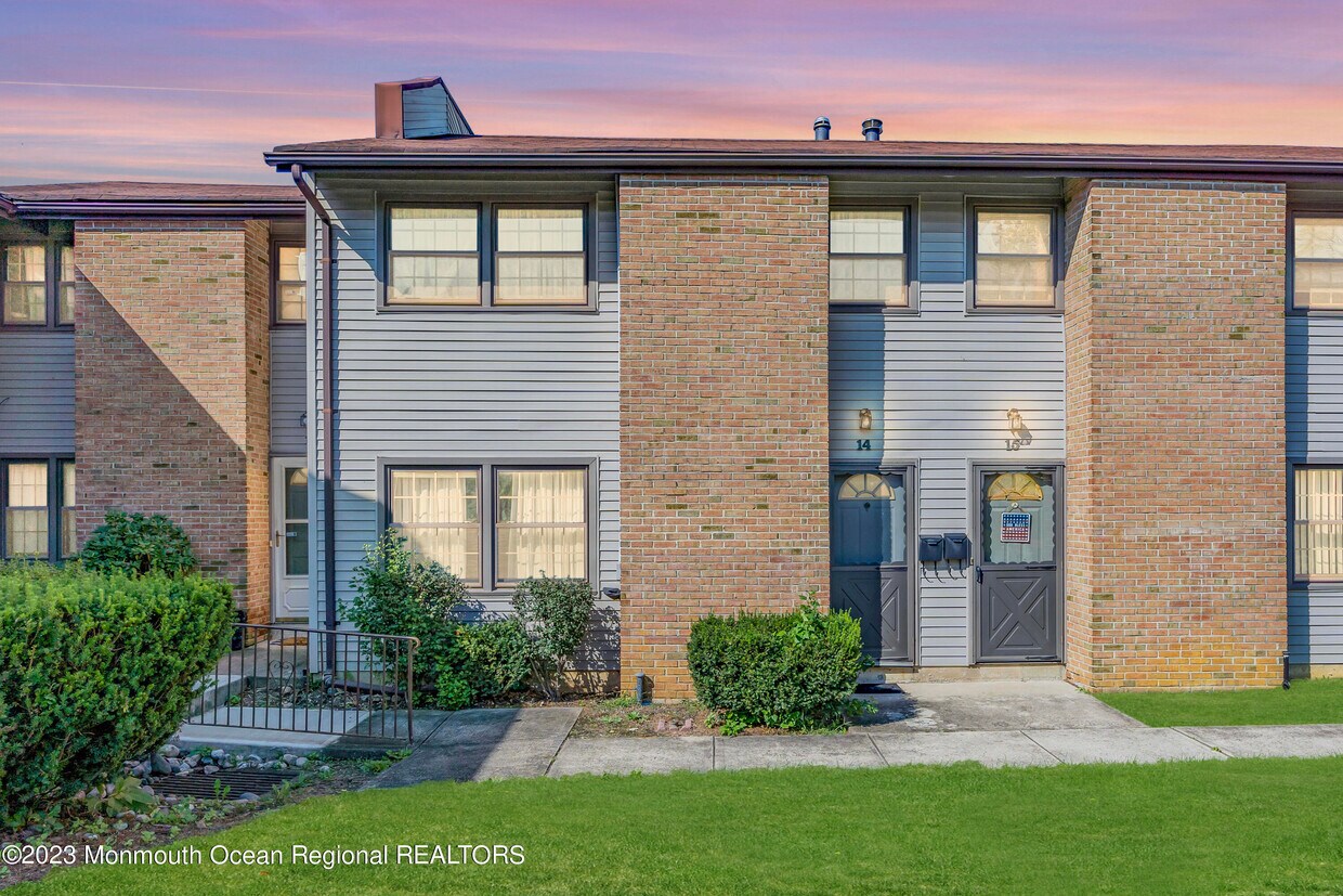 14 Rebecca Ct Unit 14, Old Bridge, NJ 08857 Condo for Rent in Old