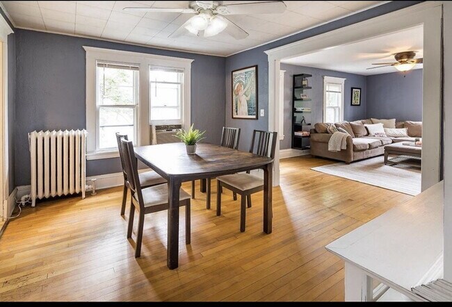 Foto del edificio - 3 Bedroom + Den in Minneapolis