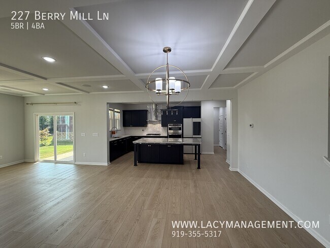 Building Photo - 227 Berry Ml Ln