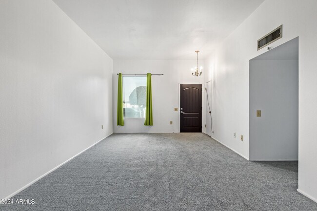Foto del edificio - 13090 N 99th Dr