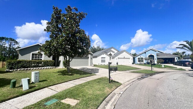 Building Photo - Charming 3-Bedroom Home in HOA Community –...