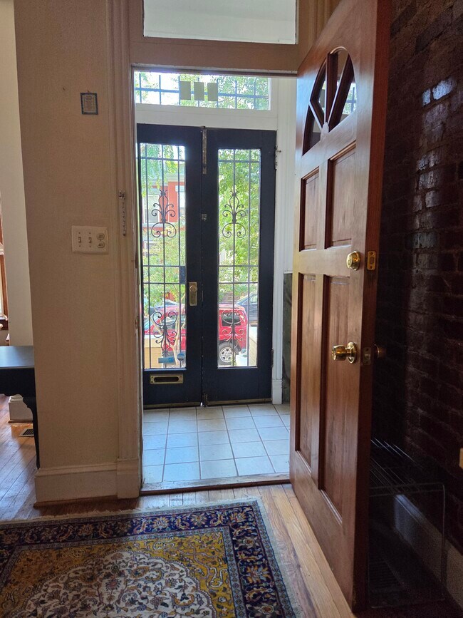 Foto del edificio - 145 Thomas St NW