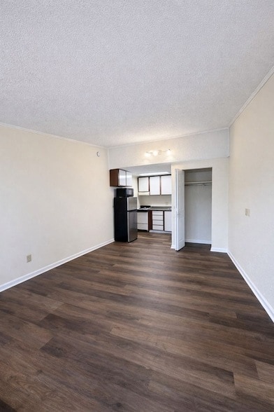 Building Photo - 2421 Madison St