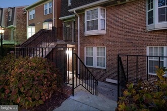 Building Photo - 3844 Chesterwood Dr