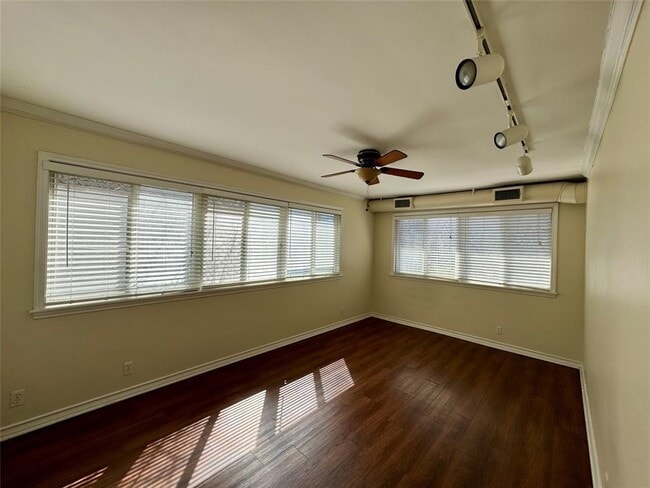 Building Photo - 1509 Shoal Creek Blvd