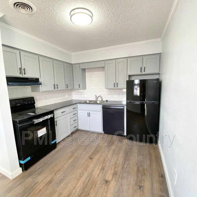 228 S Indianola St, Pryor, OK 74361 House Rental in Pryor, OK