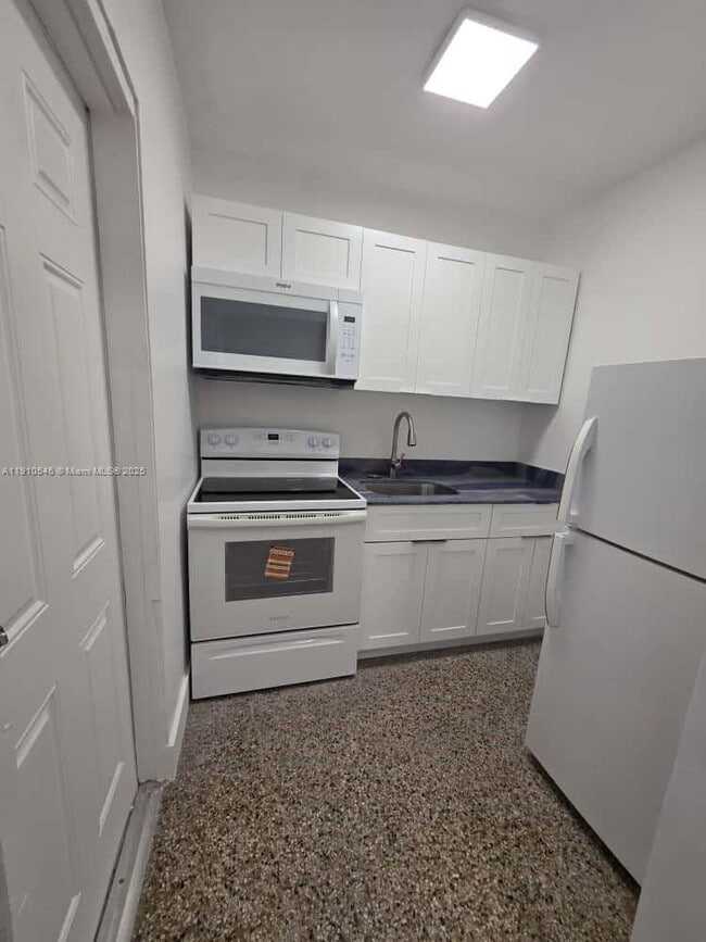 Building Photo - 1948 Fillmore St