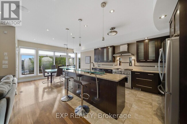 Building Photo - 1356 Louis Ln