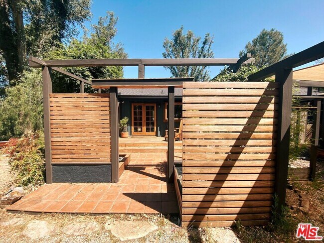Foto del edificio - 20485 Callon Dr
