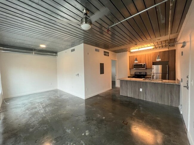 Foto del edificio - 3550 Main St