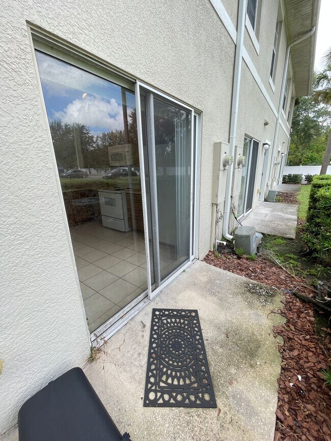 Building Photo - Spectacular 2 Story 2 bed and 2 bath condo...