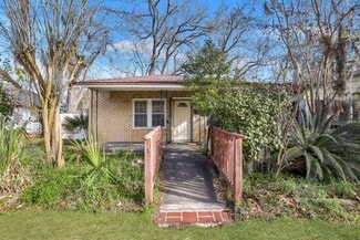 Building Photo - 1008 W 52nd St