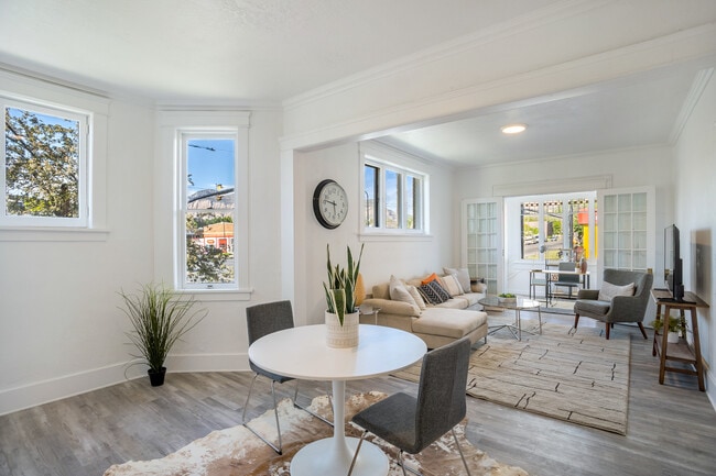 Building Photo - Browning Apartments