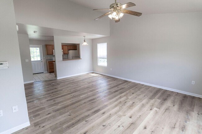 Building Photo - 1412 N Frideriki Dr