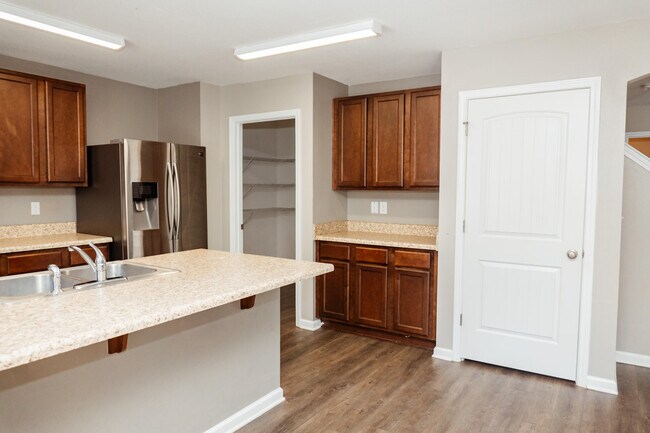 Foto del edificio - 4624 Plover Dr