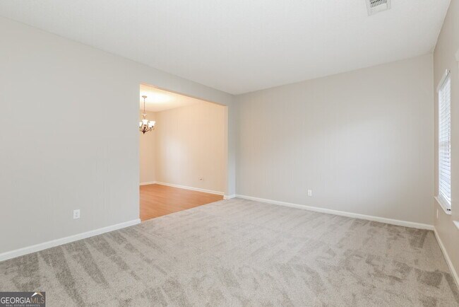 Building Photo - 1607 Thornwick Trace