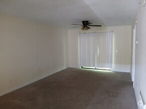 Building Photo - 704 Windsong Cir